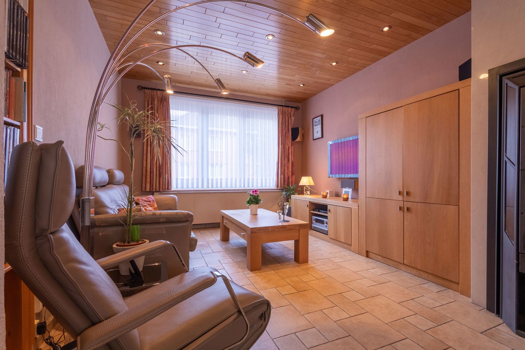 Zeer gunstig gelegen woning met 3 grote slaapkamers foto 6