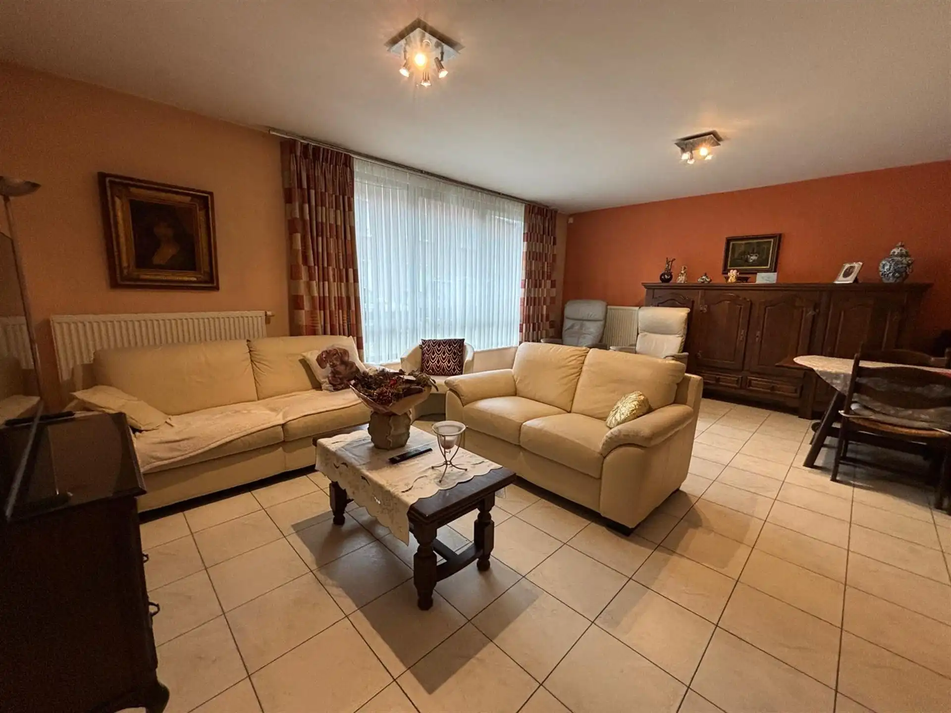 Gelijkvloers appartement met stadstuin en garage nabij het centrum van Aalst foto 4