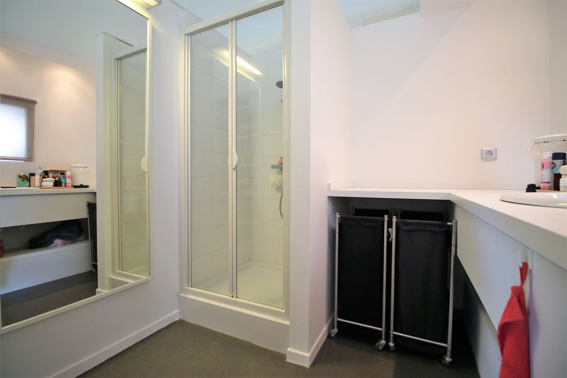 Gezellig appartement op gelijkvl en 1ste verd foto 16