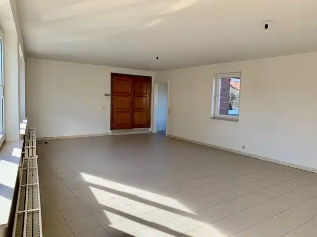 Centraal gelegen, instapklaar appartement te Aalst foto 7