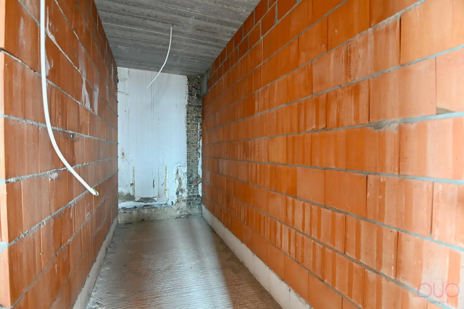 Verder te renoveren hoevewoning met ruime schuur die tal van mogelijkheden biedt. foto 12