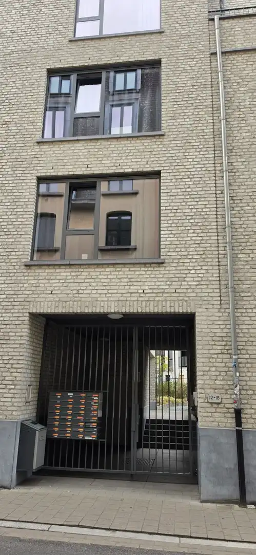 Ruime stadswoning met 3 slaapkamers, privétuin en ondergrondse staanplaats in Antwerpen foto 31
