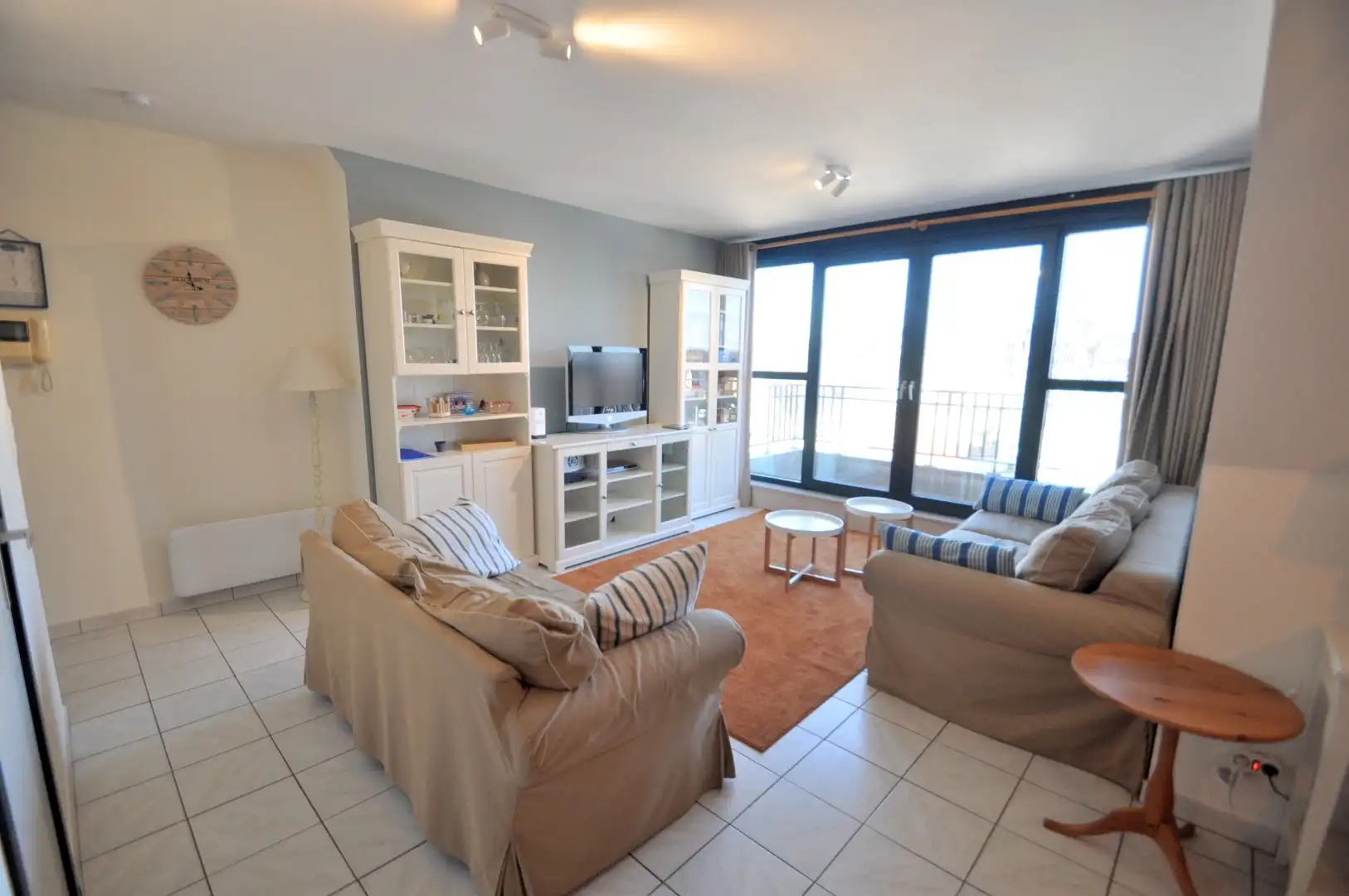 Zonnig appartement met zijdelings zeezicht te huur op JAARBASIS foto {{pictureIndex}}