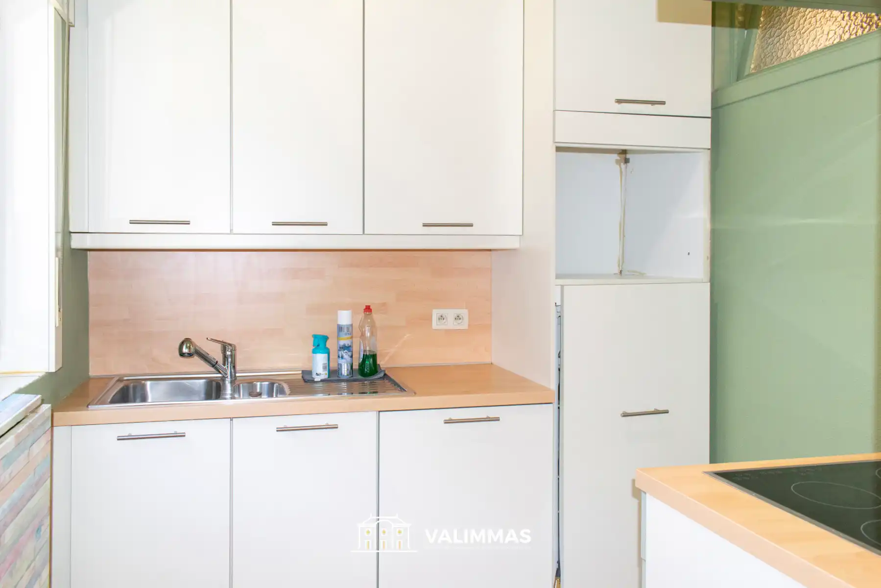 Welgelegen gelijkvloersappartement met groot terras en tuin foto 8