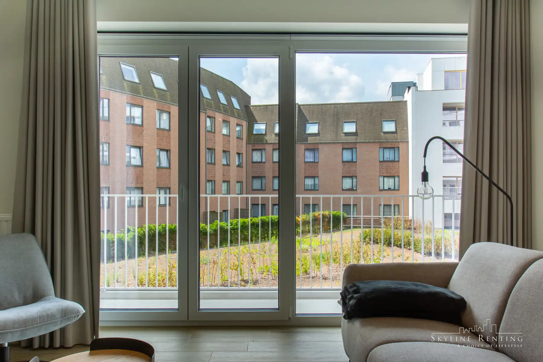 Prachtig nieuwbouw app. 2 kamers Gemeubeld met TERRAS foto 2