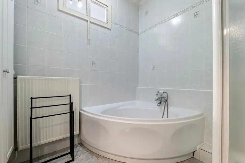 CHARMANTE GEZINSWONING MET 2 SLKS + MOGELIJKHEID TOT 3 SLKS IN HET LANDELIJKE GINGELOM foto 15