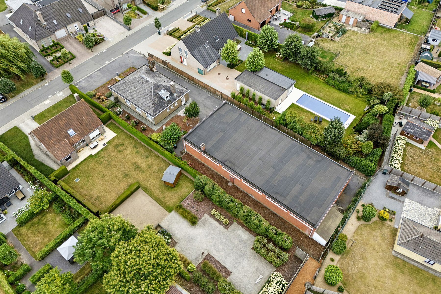 Woning met magazijn/atelier van 412 m² in Ingooigem foto 19