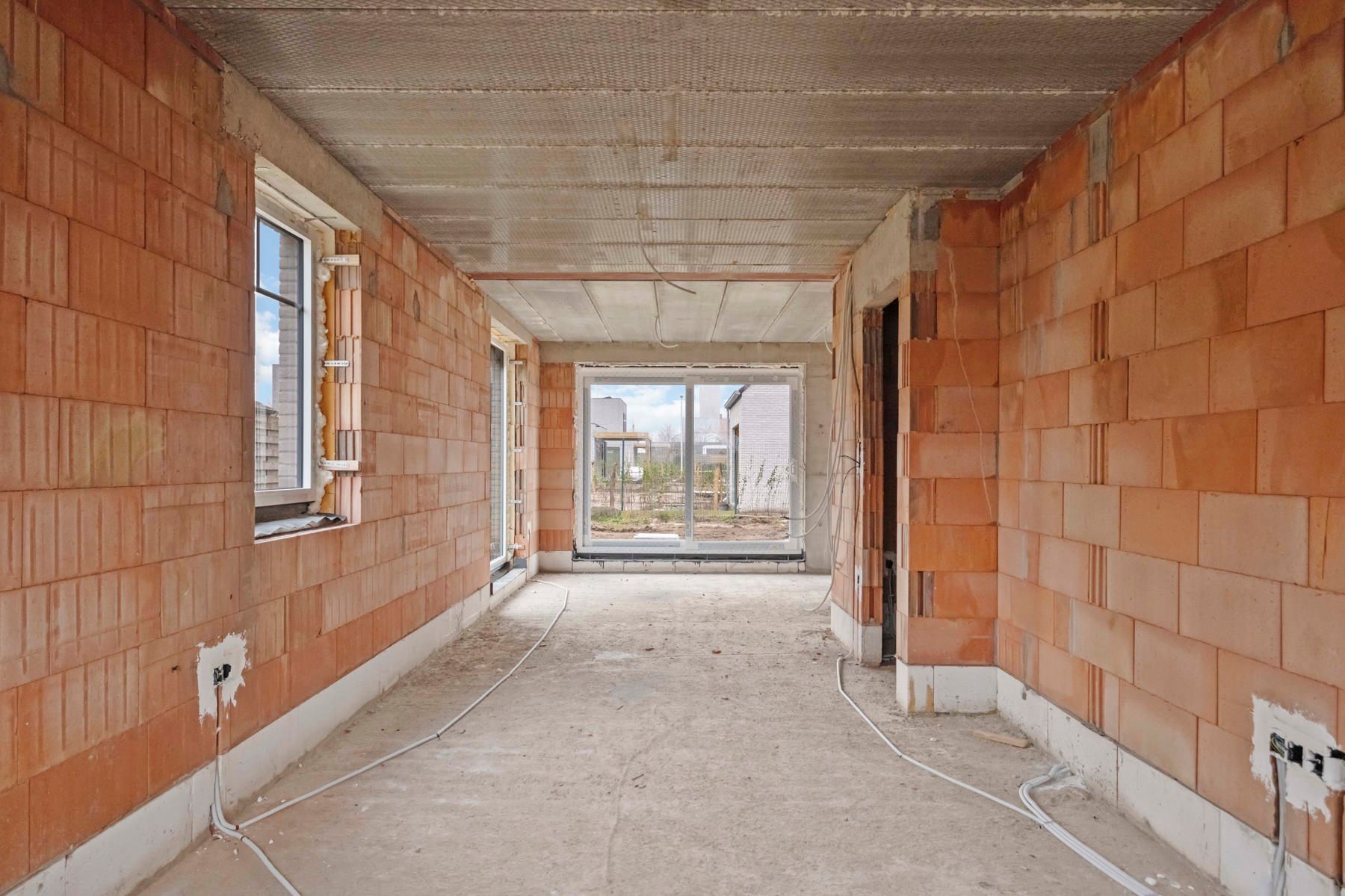 Nieuwbouw afgewerkte woning te Jabbeke - 6% BTW mogelijk foto 7