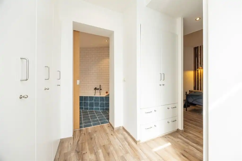 Unieke woning met eclectische gevels en dakterras foto 18