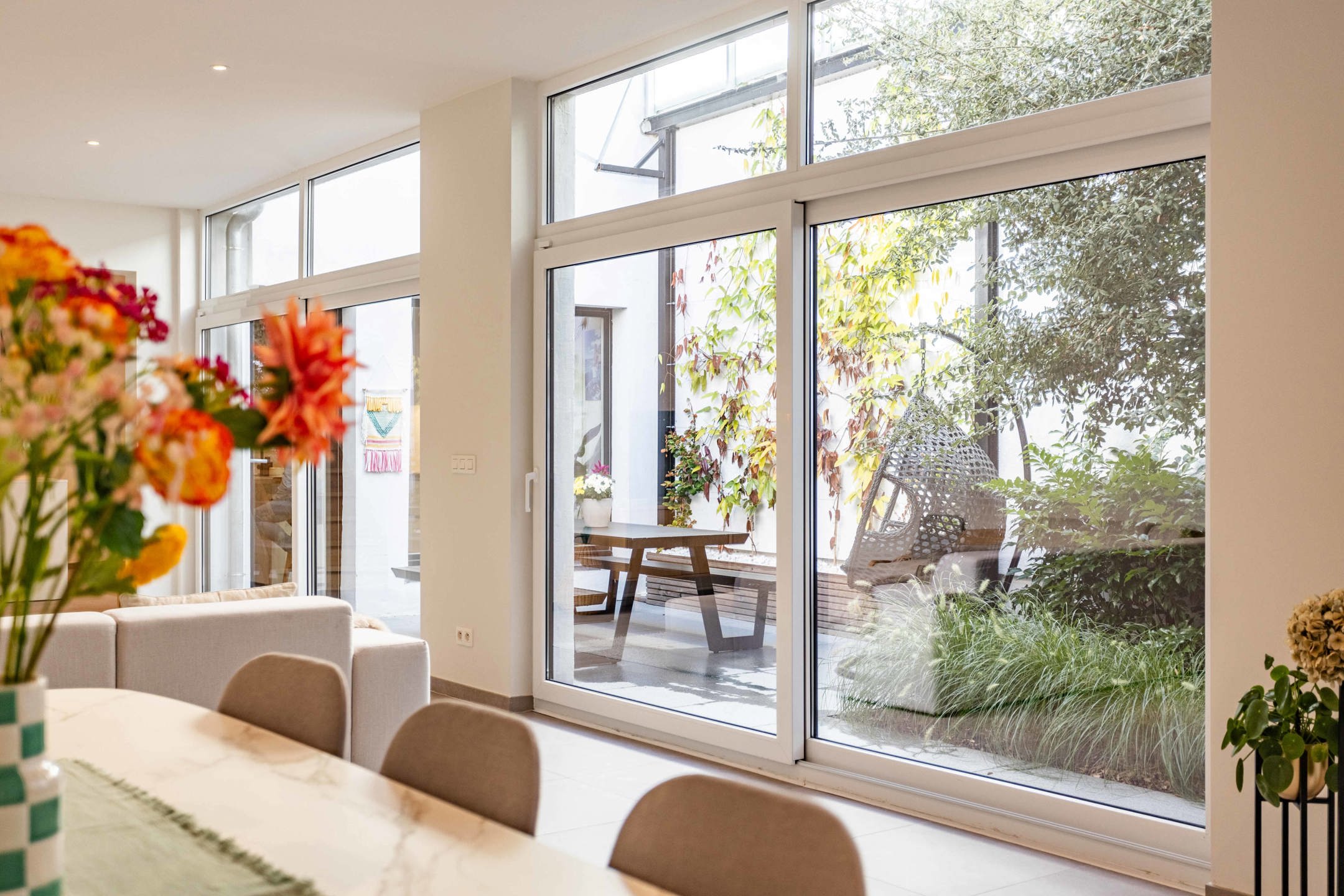 Nieuw gerenoveerde stadswoning met stadstuin en dakterras foto 6