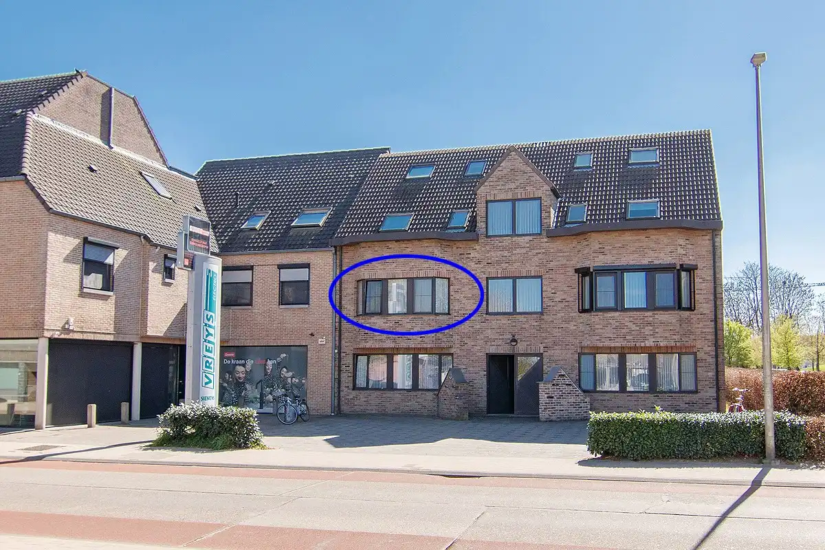 Verzorgd appartement met 2 slaapkamers,  groot terras en lift foto {{pictureIndex}}