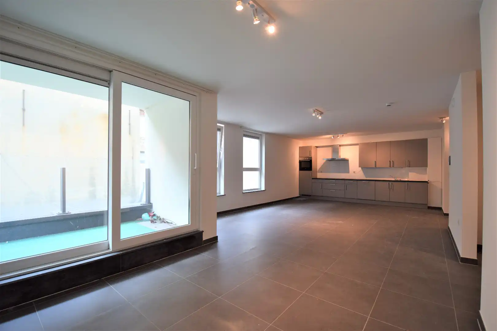 Assistentieflat te koop in centrum Gent met 2 terrassen foto 3