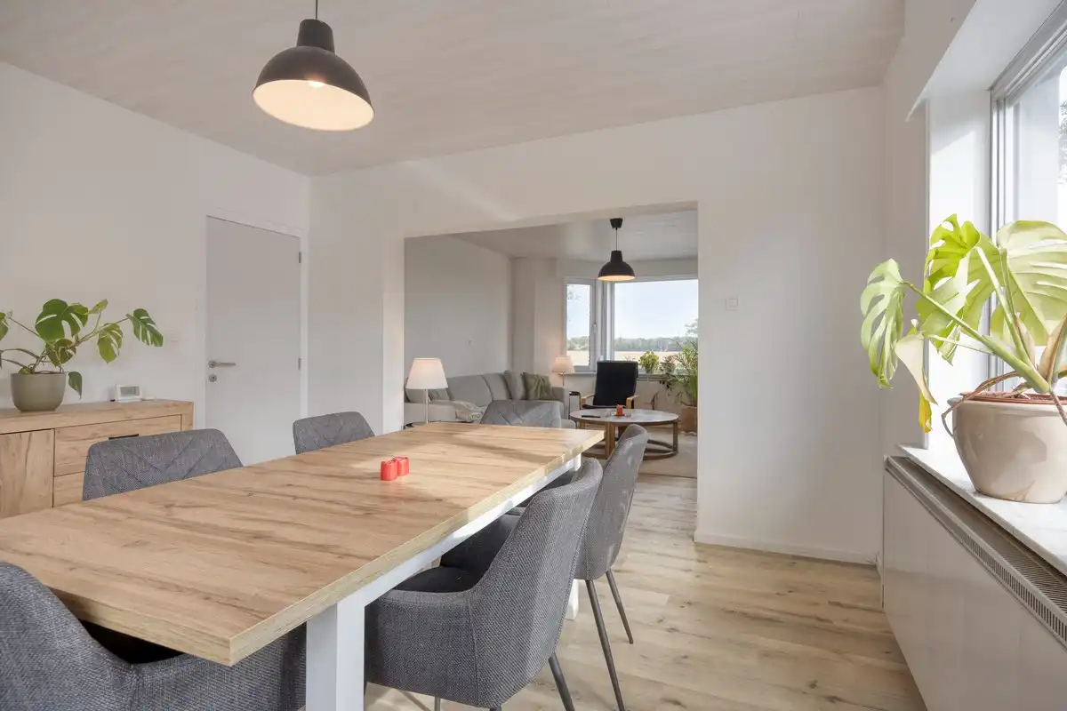 Charmante woning met ruime tuin en weids landelijk uitzicht foto 2