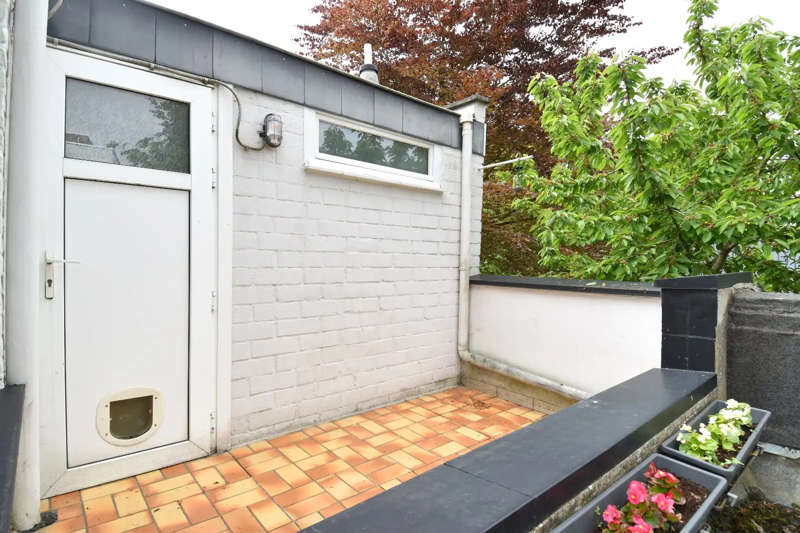 Charmante stadswoning met opslagplaats (48,5 m²) en westgericht terras in hartje Kortrijk foto 9