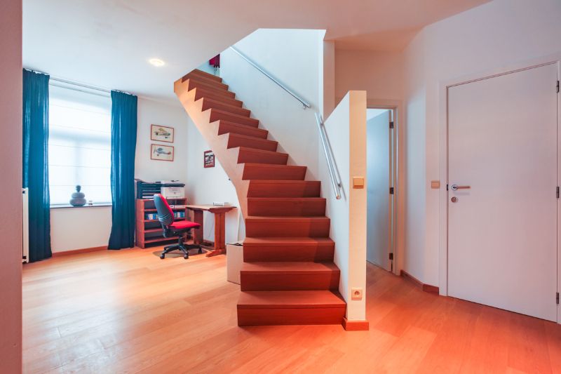 Prachtig Art-Deco-burgerhuis, met 3 slaapkamers, bureau, garage, tuin....(vloerverwarming, zonneboiler,elektr. goedgekeurd...) foto 3