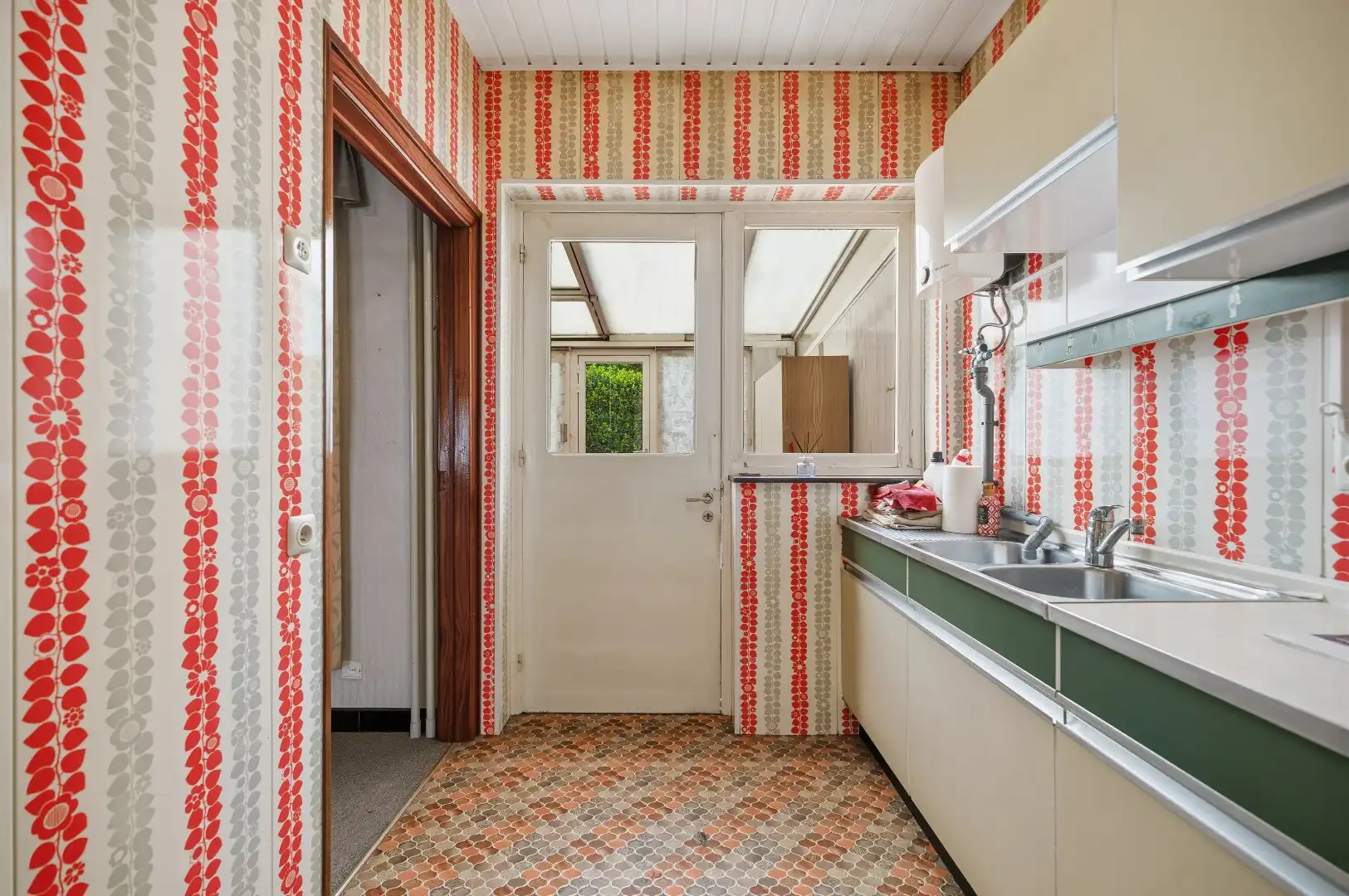 Te renoveren woning in een rustige wijk te Tienen op wandelafstand van centrum en station. foto 9