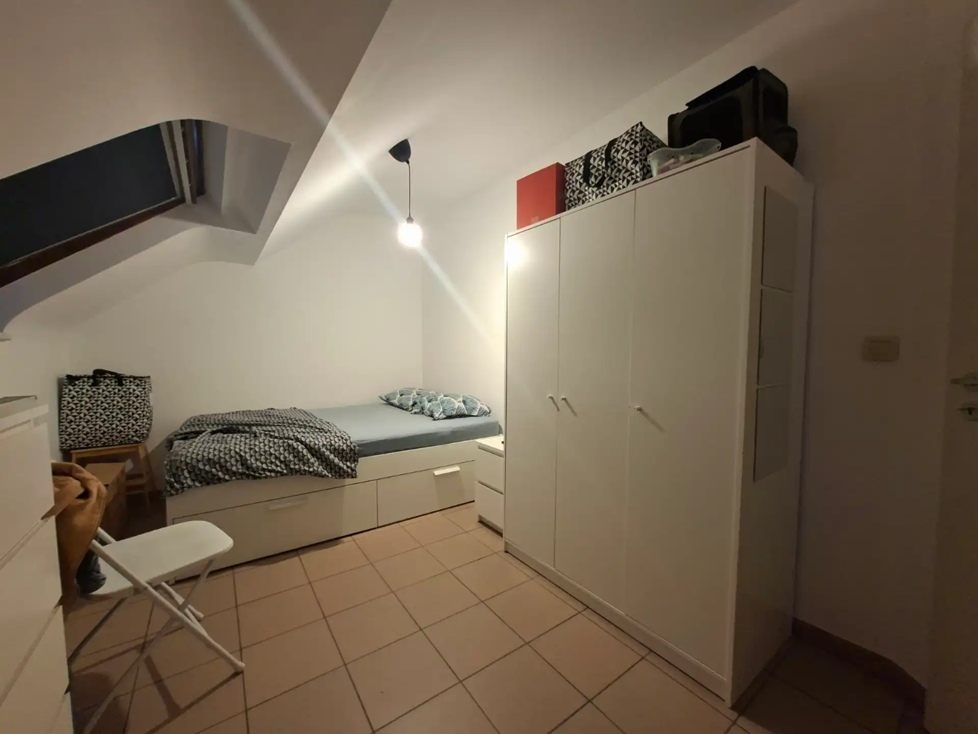 Instapklaar appartement met 2 slaapkamers, tuin & parking foto 7