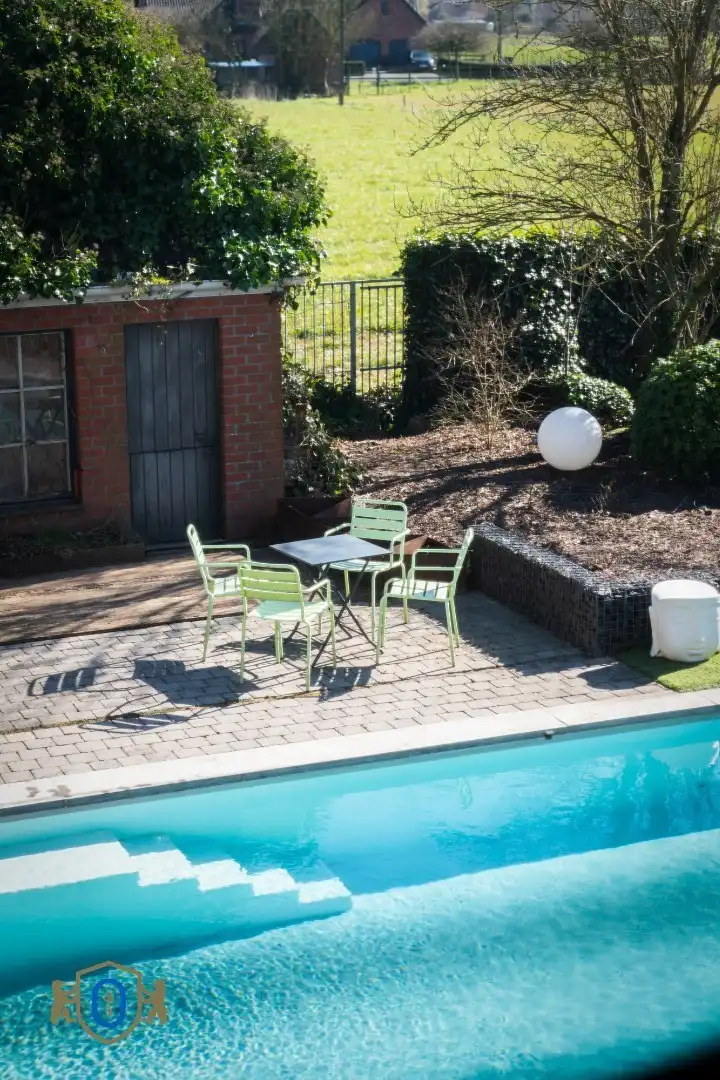 Landhuis met meerdere bijgebouwen foto 22