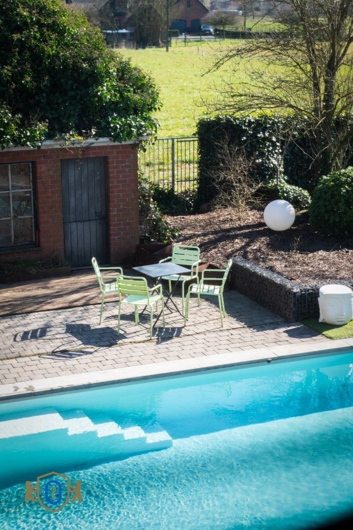 Landhuis met meerdere bijgebouwen foto 22