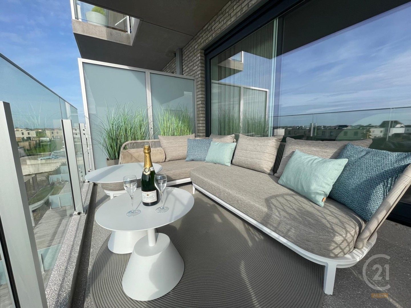 Nieuwbouwappartement met ruim zuidgericht terras inclusief buitenparkeerplaats foto 16