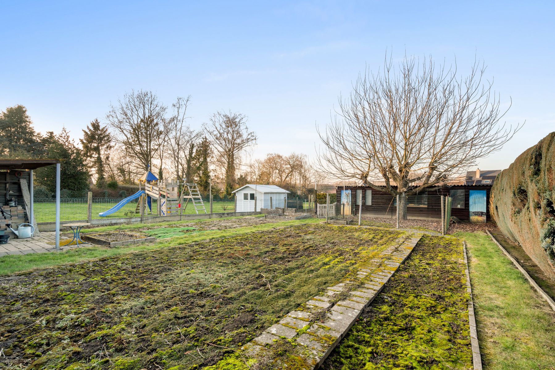 TE KOOP - ruime halfopen bebouwing met 4 slaapkamers foto 19