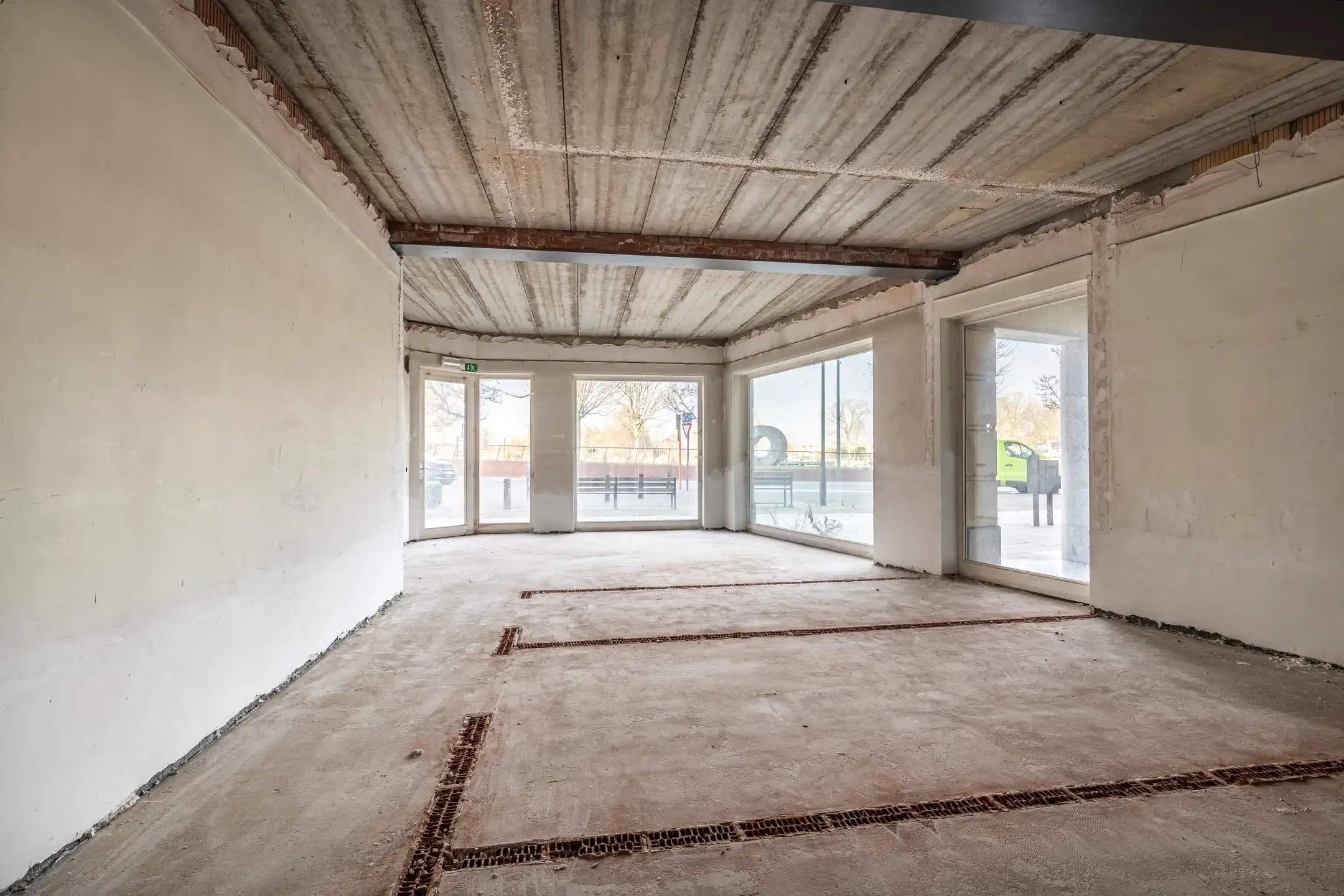 Casco handelsruimte van ca. 310 m² gelegen aan de jachthaven  foto 7