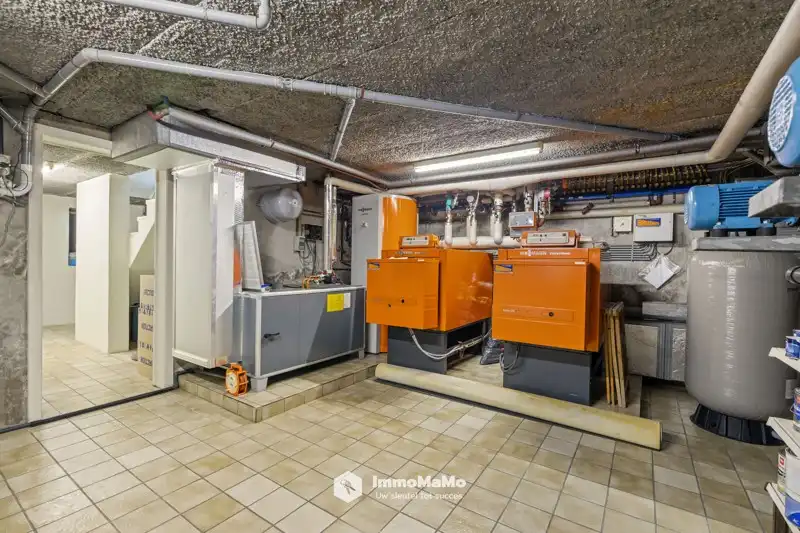UNIEKE VILLA MET BINNENZWEMBAD EN PAARDENSTALLEN OP EEN TOPLOCATIE TE KOOP IN MENDONK (GENT) foto 24