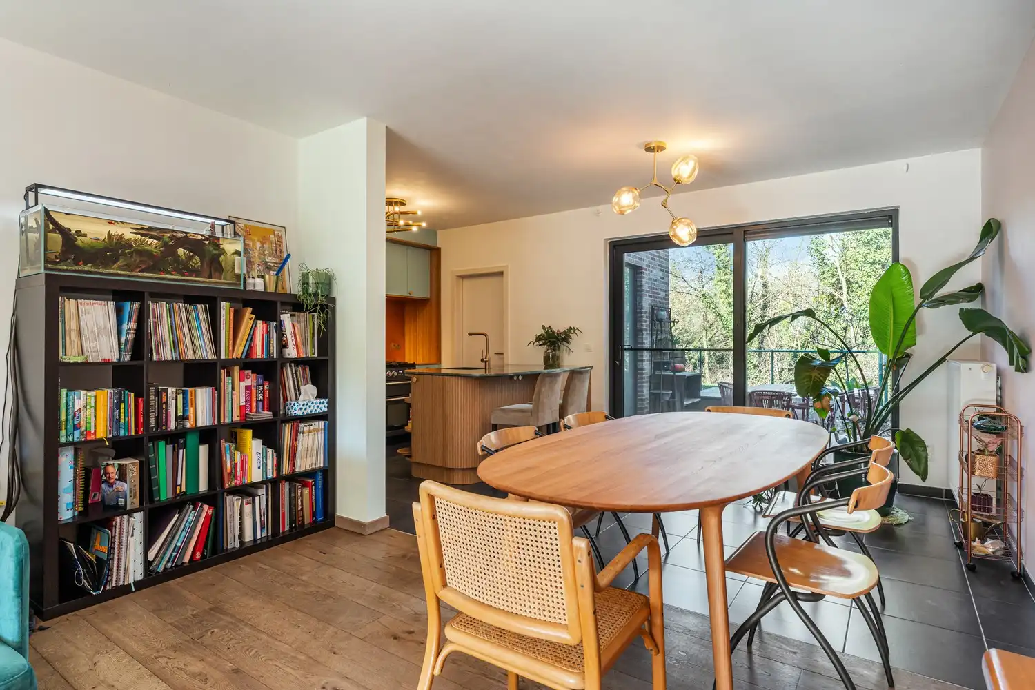 Moderne en energiezuinige(A-label) woning met 4 ruime slaapkamers, 2 badkamers, 2 autostaanplaatsen, een ruime kelder en een tuin te Kessel-Lo! foto 5