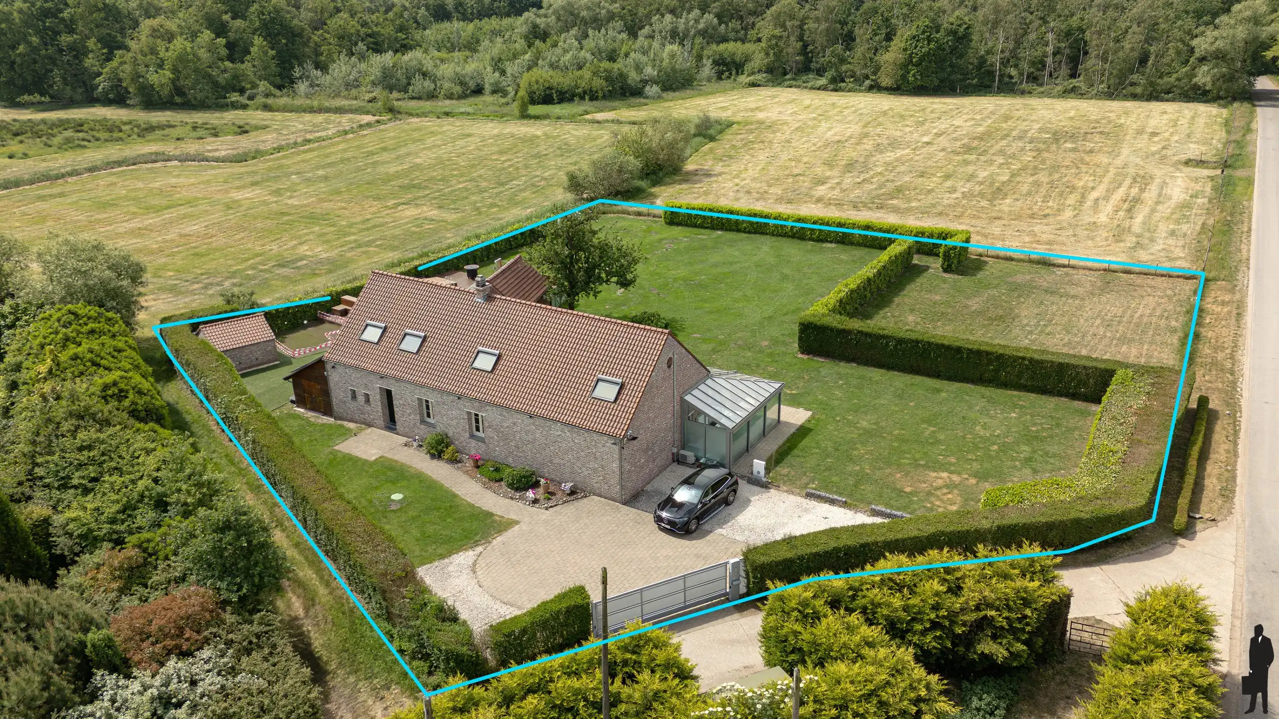 Authentieke en luxueus gerenoveerde langgevelhoeve op een domein van 6.920 m². foto 26