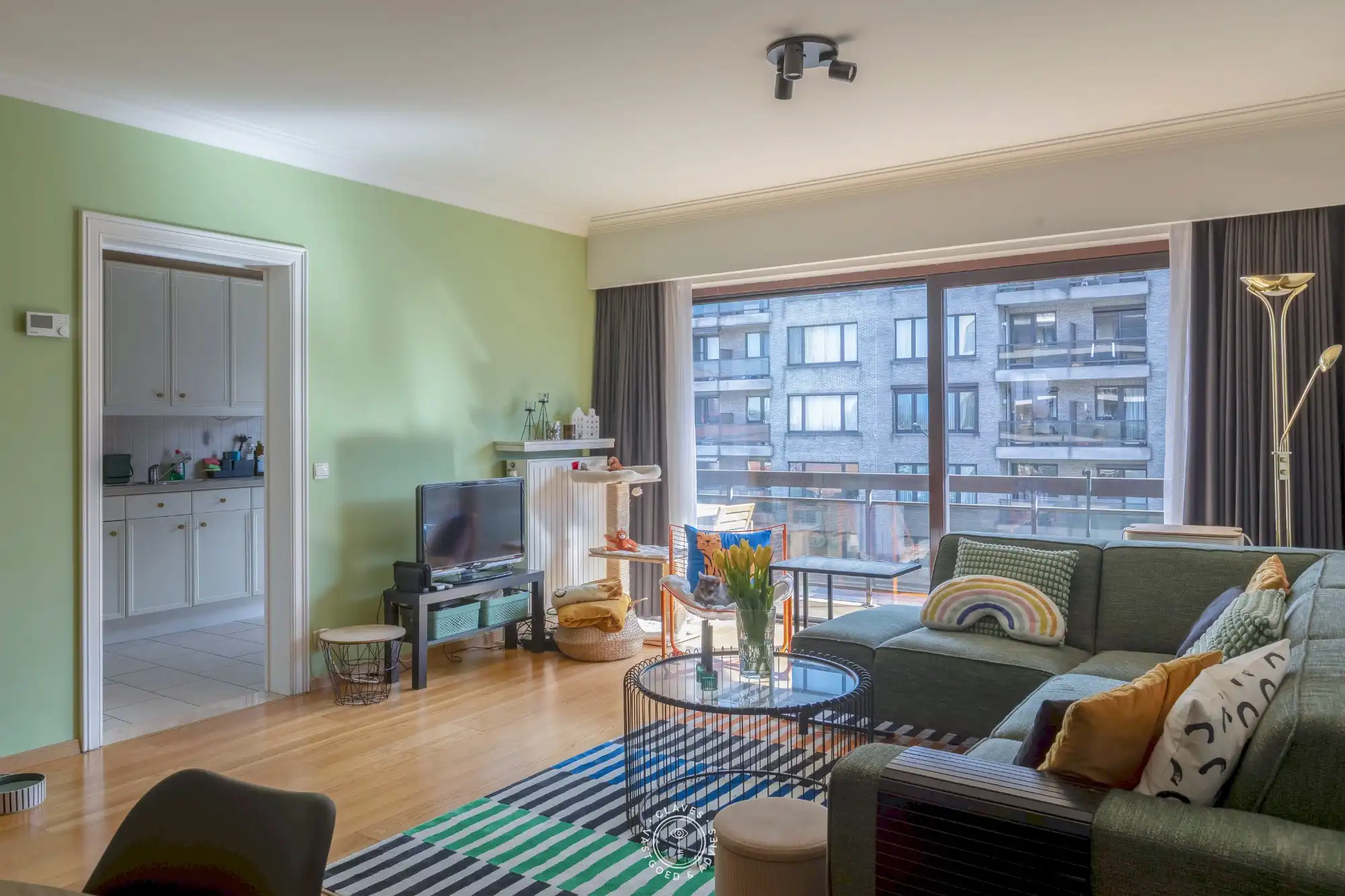 Gezellig 2 slaapkamer appartement met garagebox foto 3