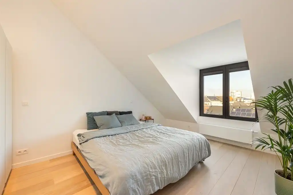 Gerenoveerd duplex appartement met terras foto 12