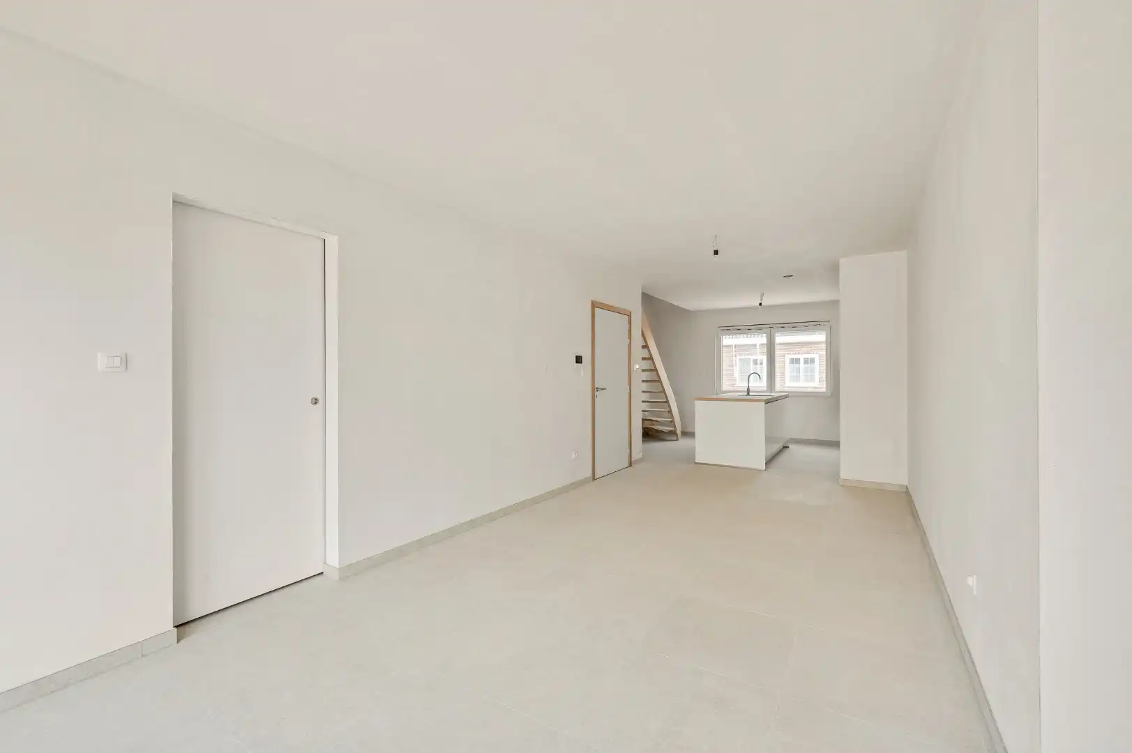 DUPLEX NIEUWBOUWAPPARTEMENT MET 2 SLPKS EN RUIM TERRAS TE GELUWE foto 11