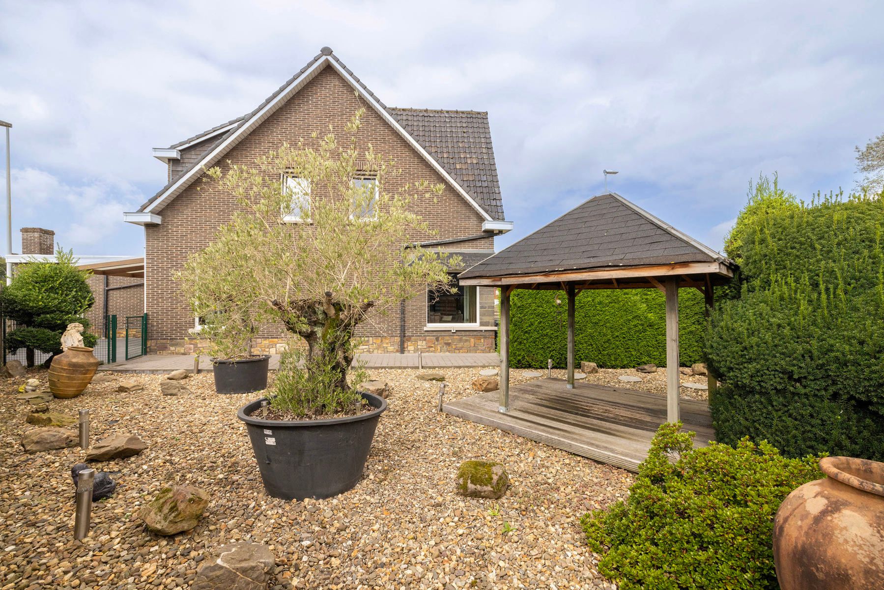 Charmante open woning met 3slpk, tuin en garage foto 13