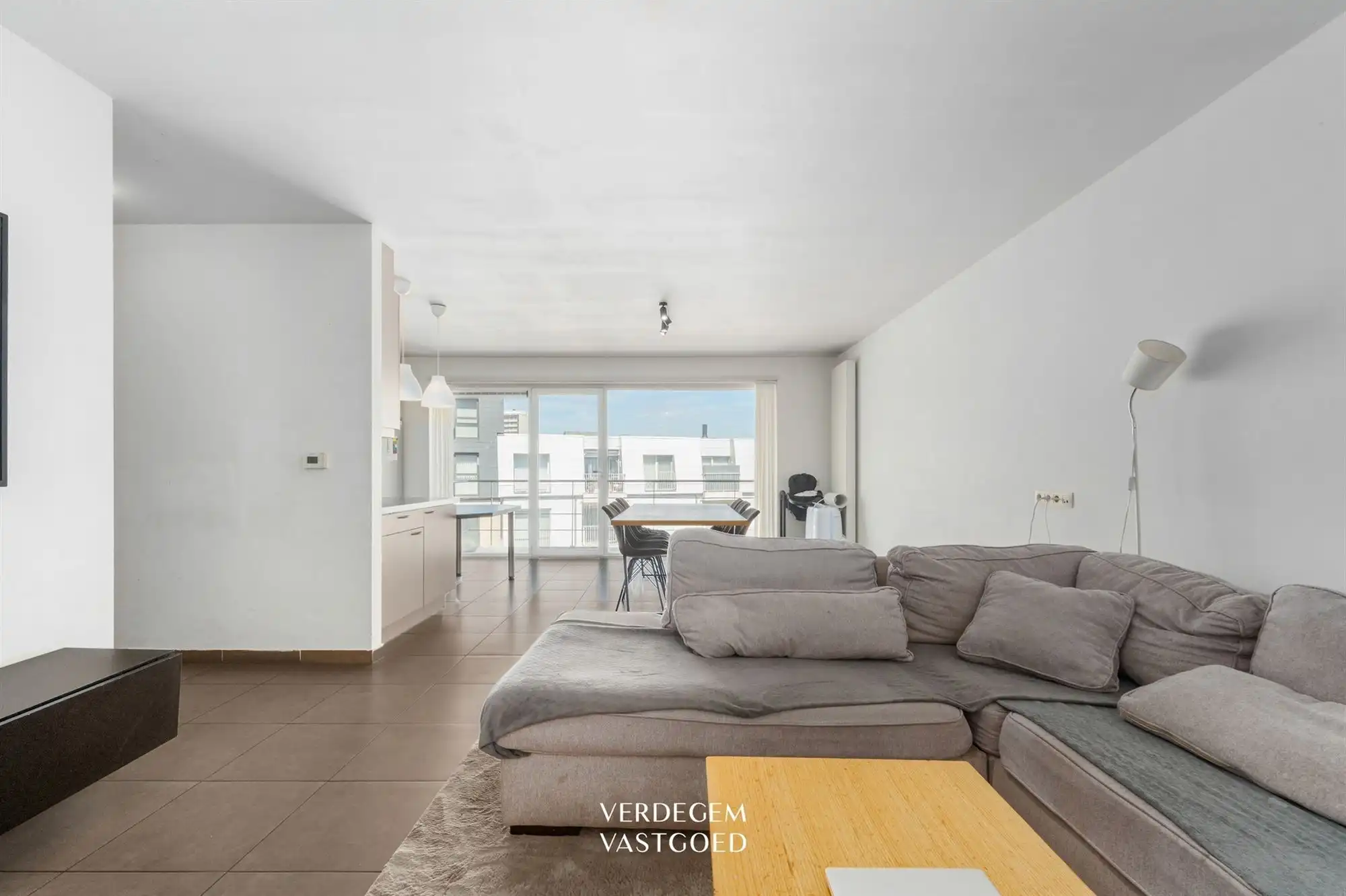 Mooi instapklaar appartement met open zicht en alle comfort nabij het centrum van Lokeren foto 2
