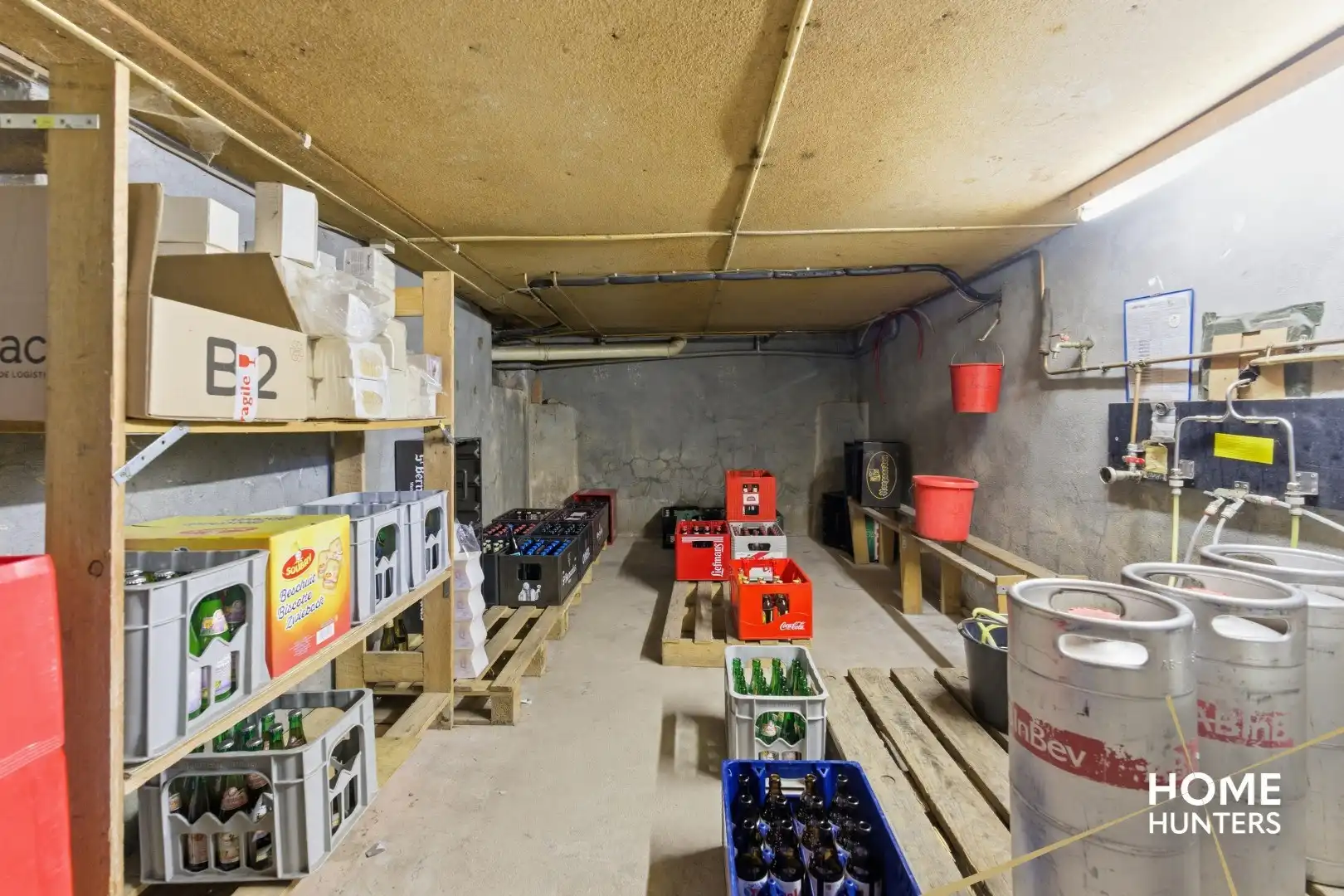 Te renoveren horecazaak met woonst op ruim perceel in Vlamertinge – Café De Hazewind foto 25