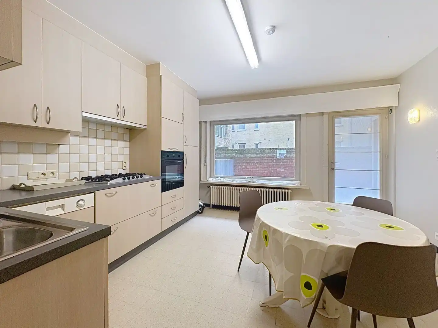 Ruim appartement met garage inbegrepen - zijdelings zeezicht  foto 2
