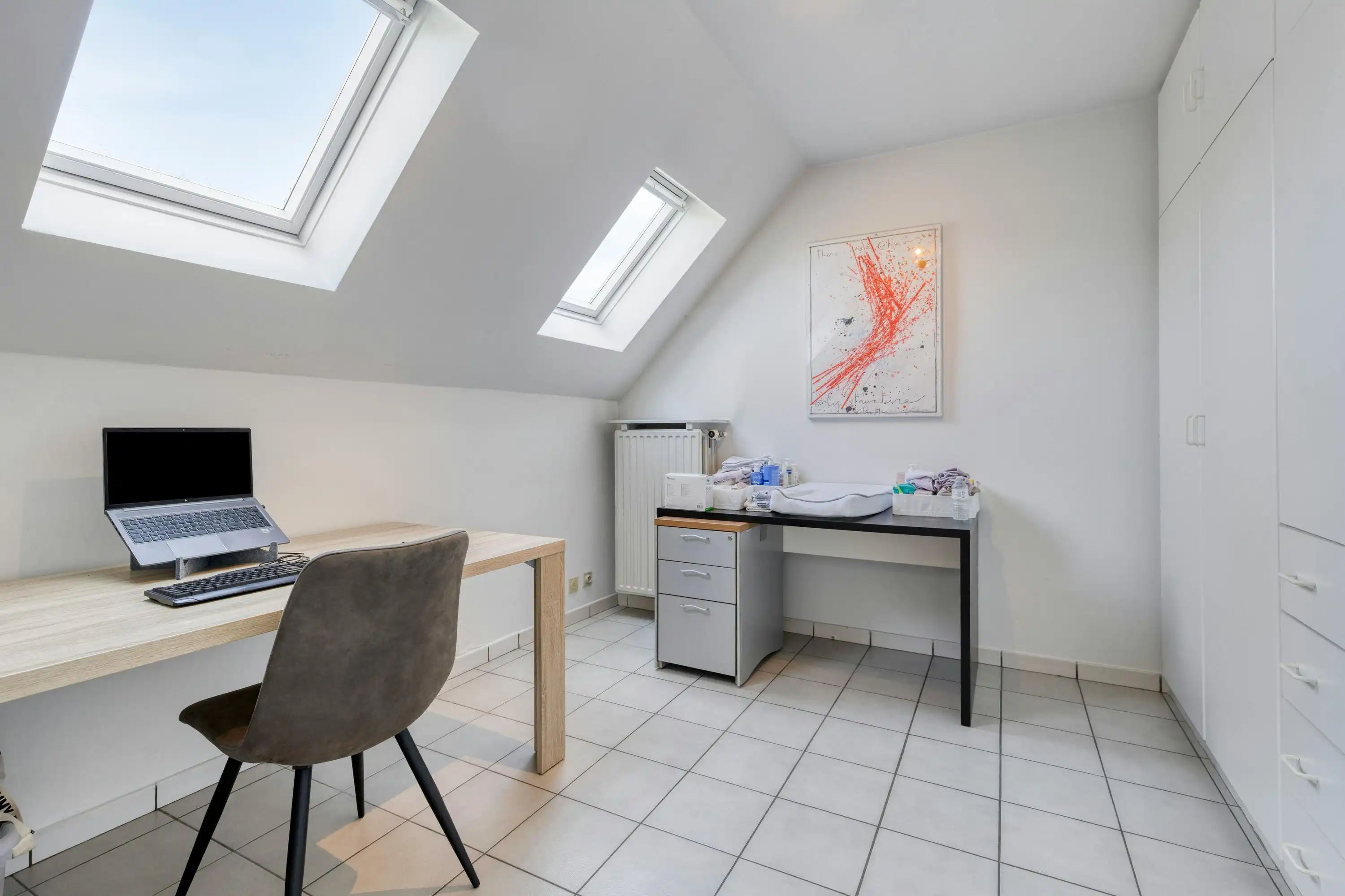Ruime gezinswoning met 4 slaapkamers, garage en tuin te Rumbeke foto 14