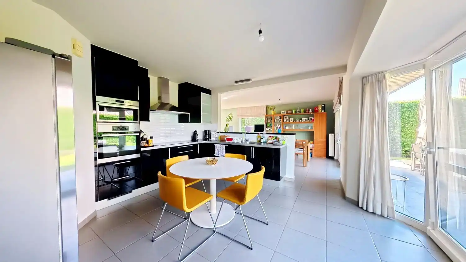 Ruime woning met 3 slaapkamers met prachtig zicht op de Koppenberg! foto 5