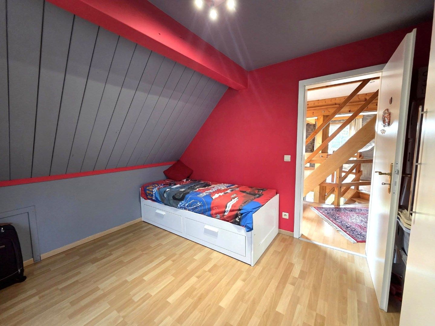 Instapklare villa met 5 slaapkamers, mooi terras en tuin in rustige buurt te Zemst foto 15