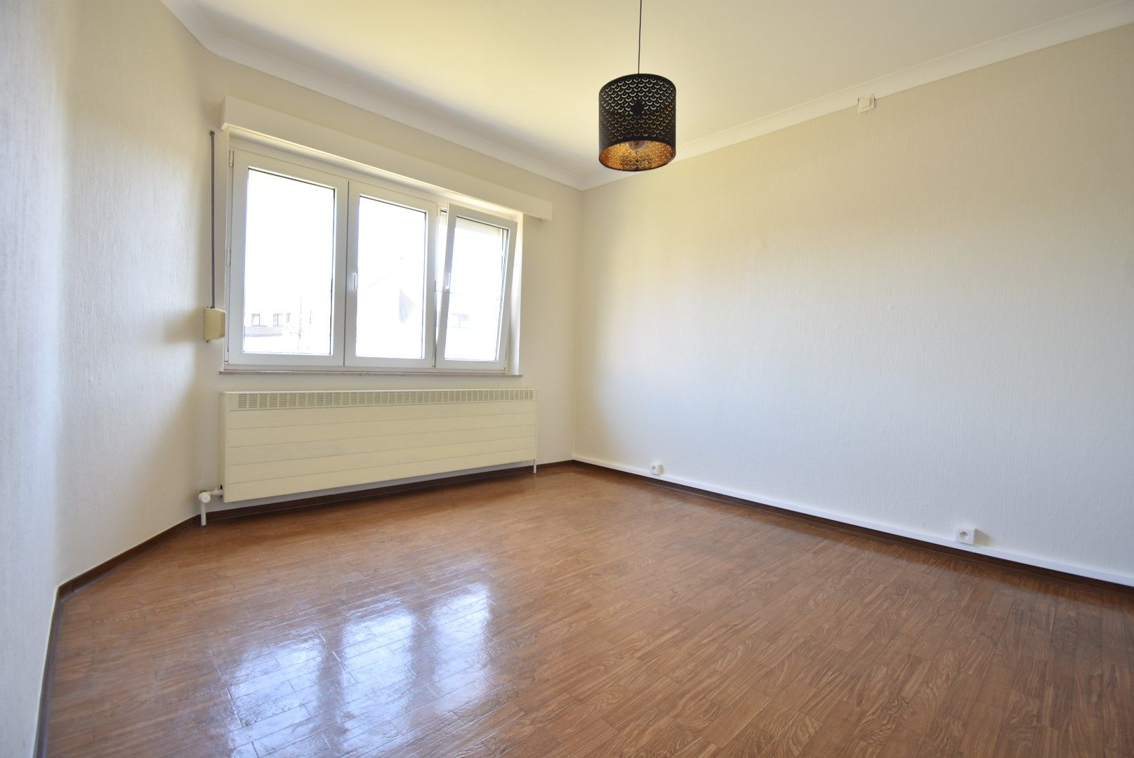 ** WACHTLIJST VOLZET **Verzorgde vrijstaande woning met 3 slaapkamers vlakbij centrum Hoeselt foto 24
