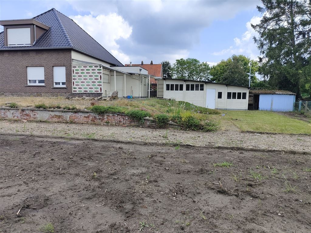 Gezellige woning op een groot perceel van ca. 10a foto 26