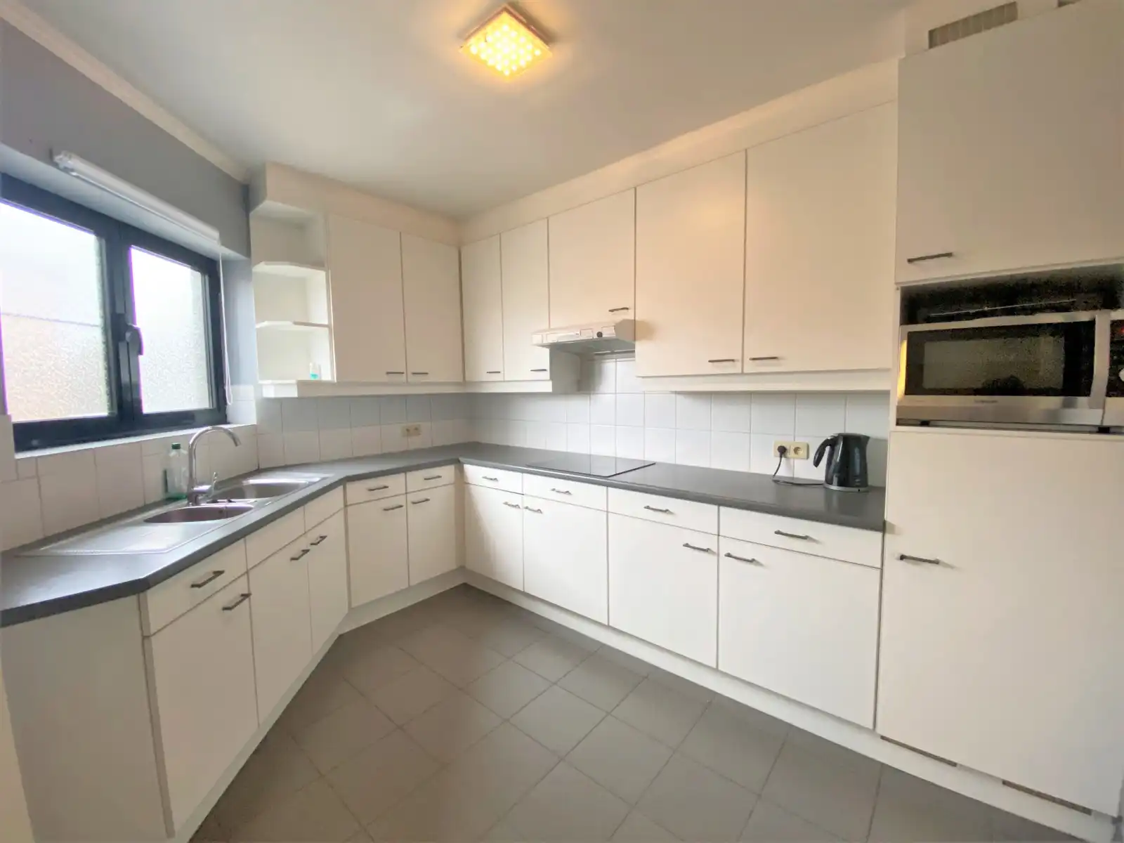 Appartement met 2 slpk en autostaanplaats foto 8