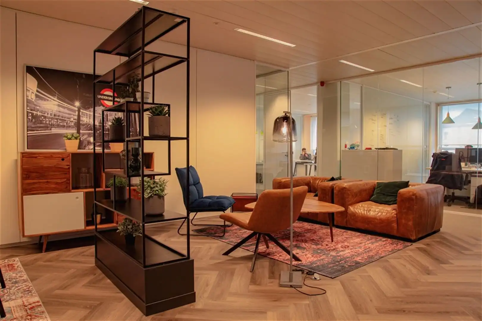 Full-service kantoren aan Dampoort station - ruimtes vanaf 17m² tem 63m² foto 6