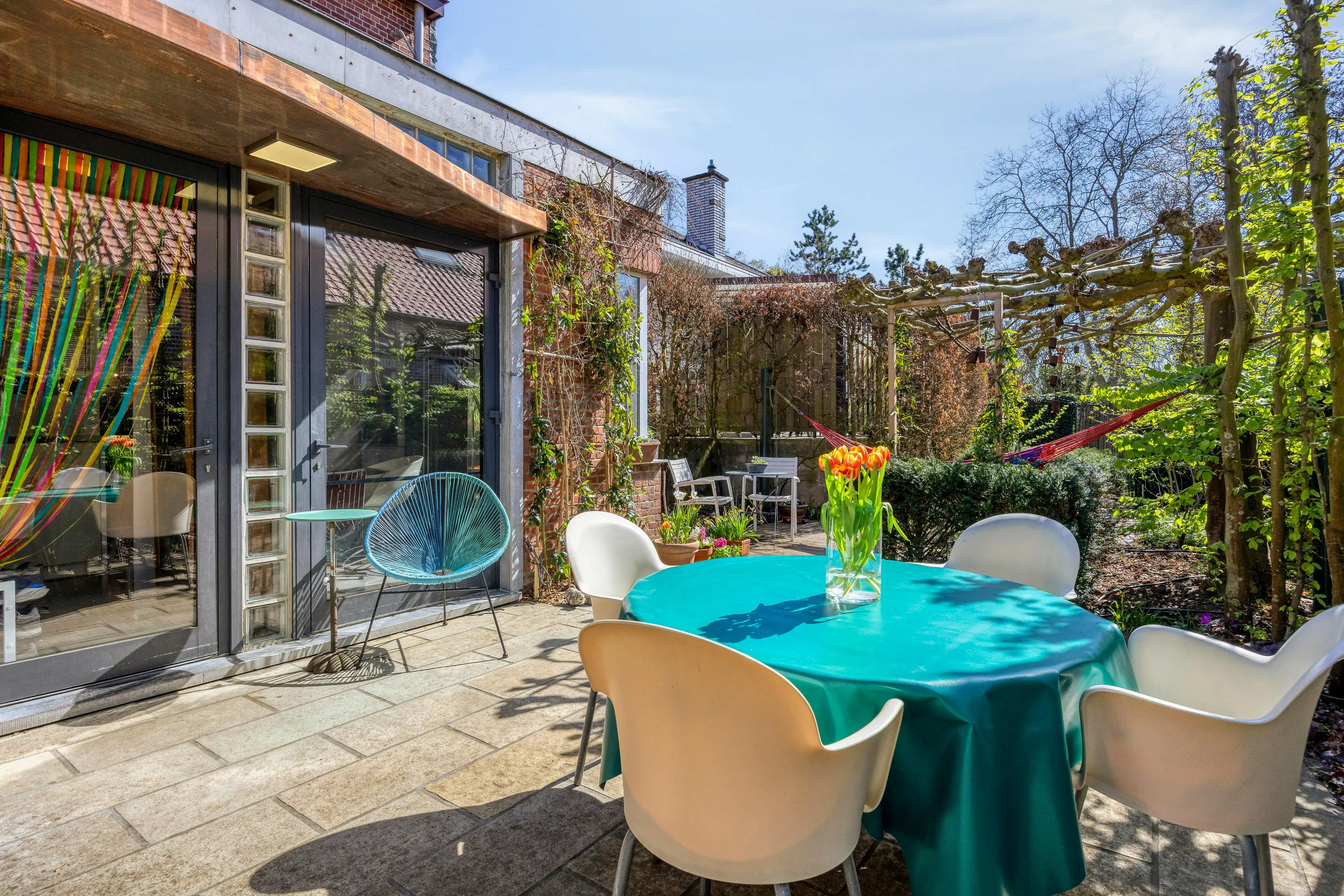 Instapklare gezinswoning met 5 slaapkamers en ruime tuin foto 10