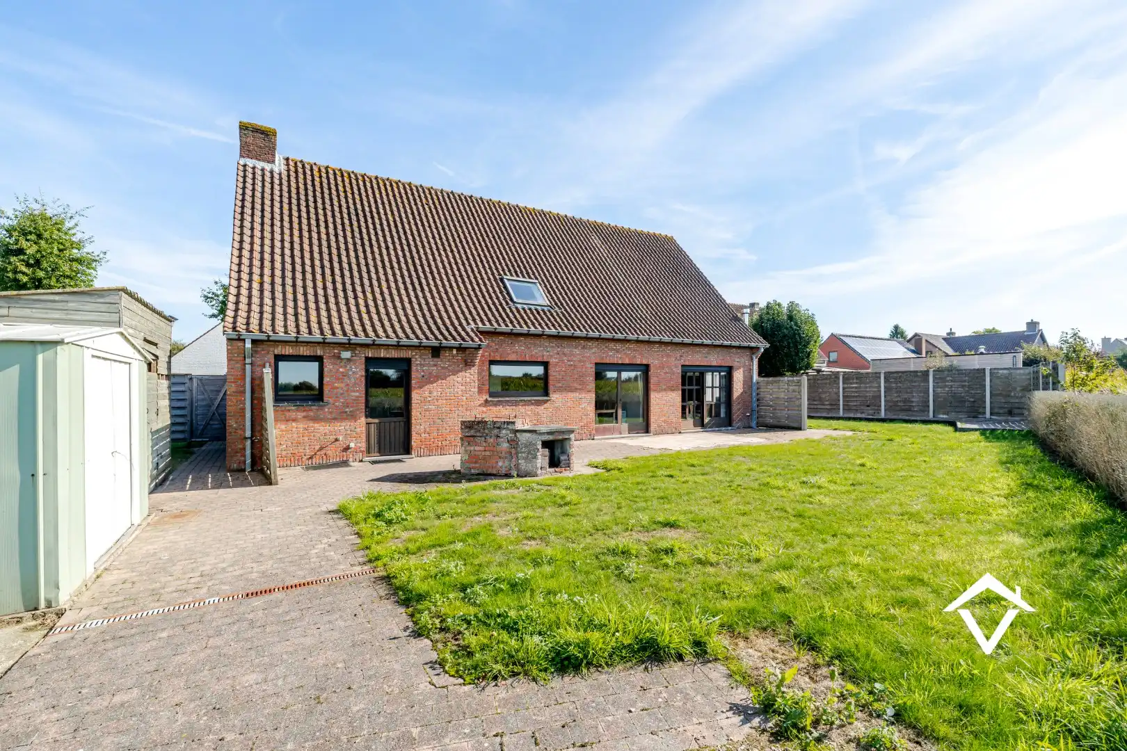 Alleenstaande woning met een rustige ligging te Koekelare foto 9