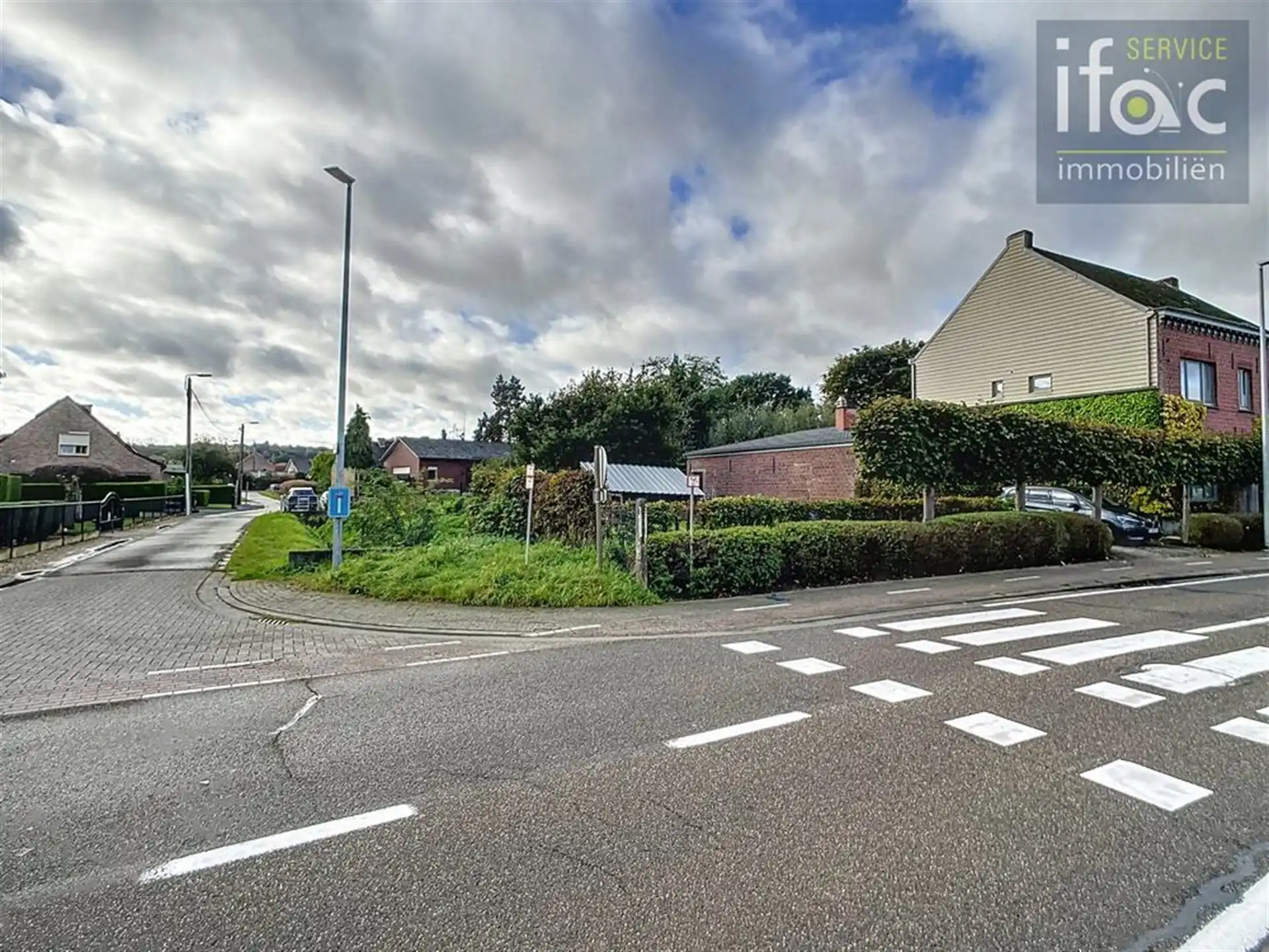 Mooie zuidgerichte bouwgrond voor HOB, 6a35ca foto {{pictureIndex}}