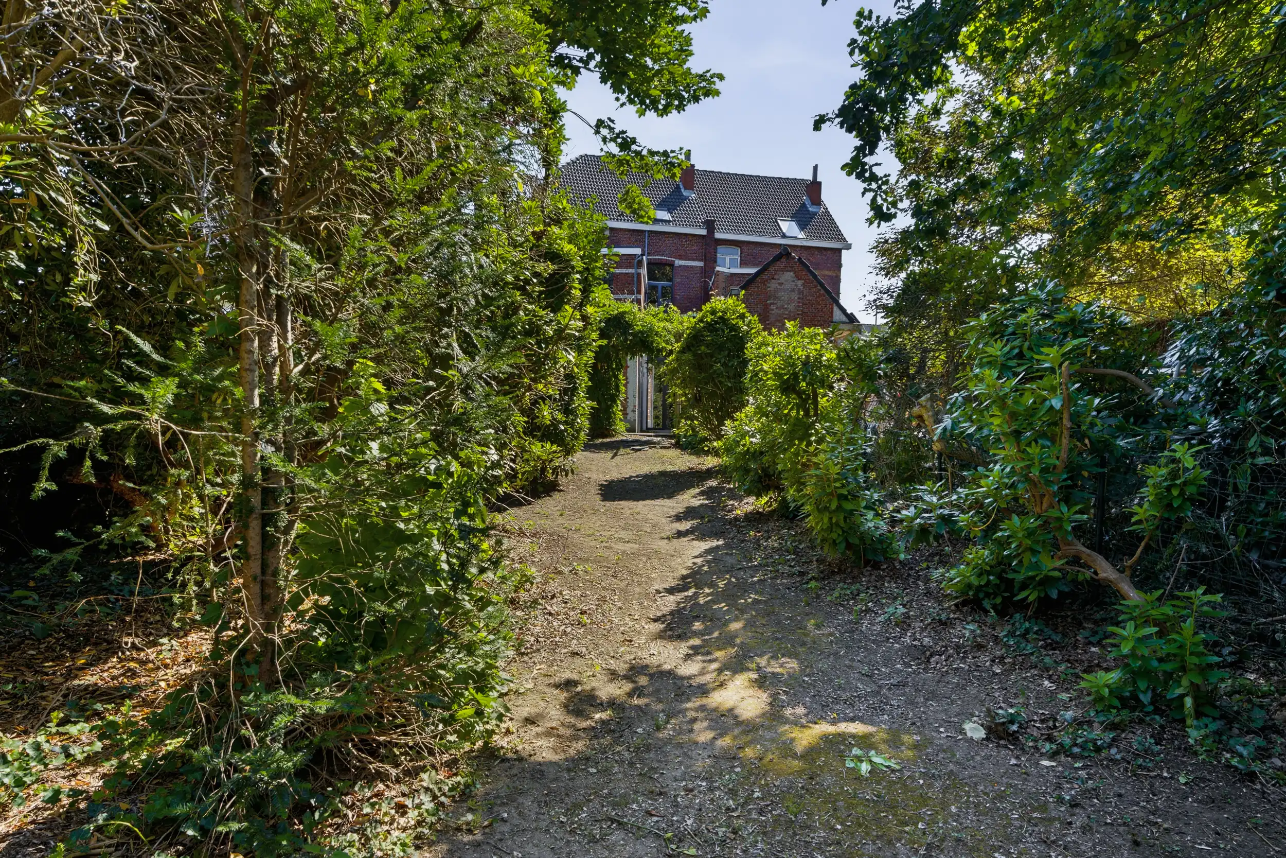 Authentiek en gerenoveerd herenhuis het centrum van Edegem foto 23