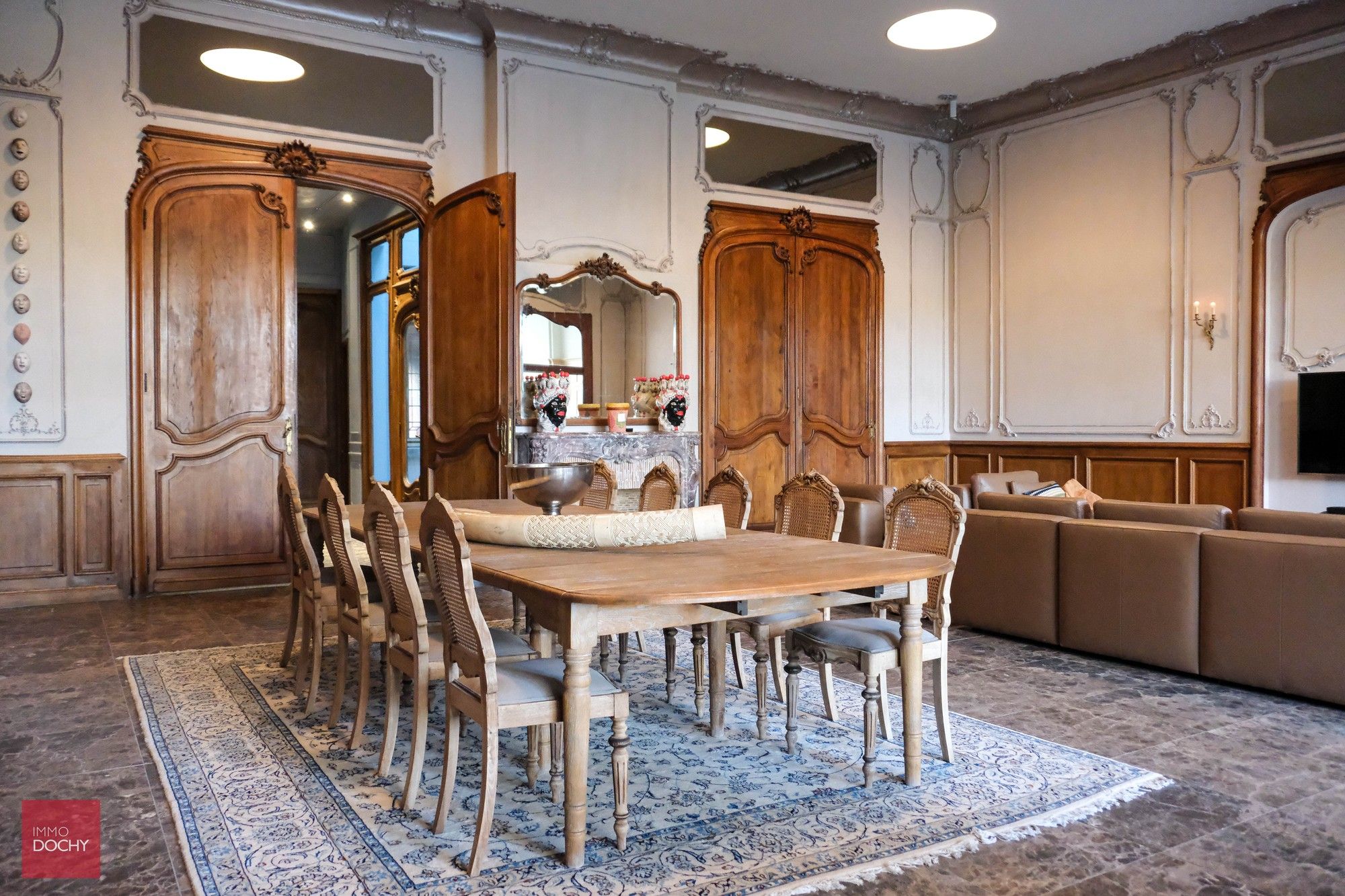 Volledige gerestaureerd  herenhuis met kantoor/magazijn/praktijk/bar centrum Izegem foto 4