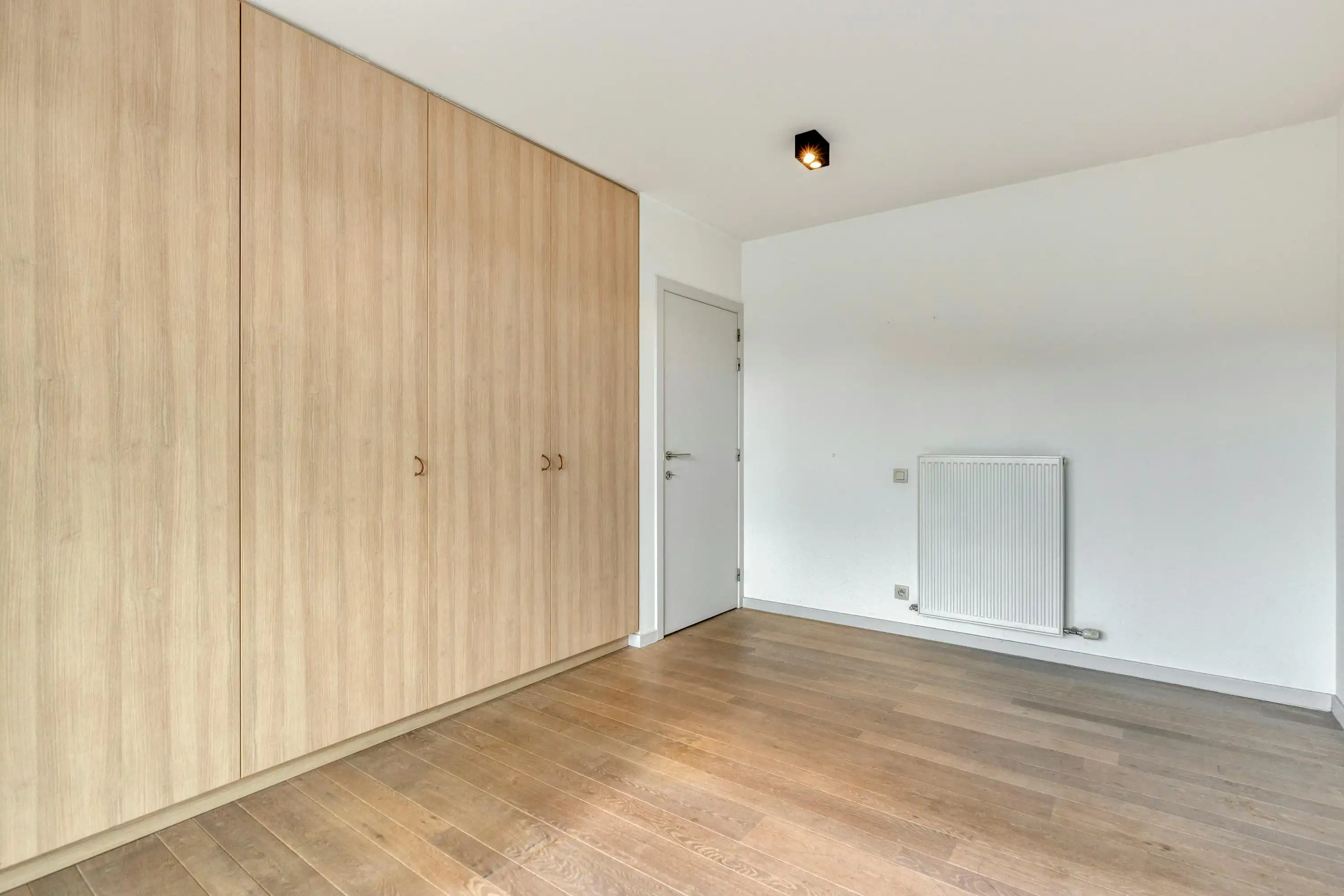 Ruim appartement met 2 slpk en garage te koop in Brasschaat foto 14