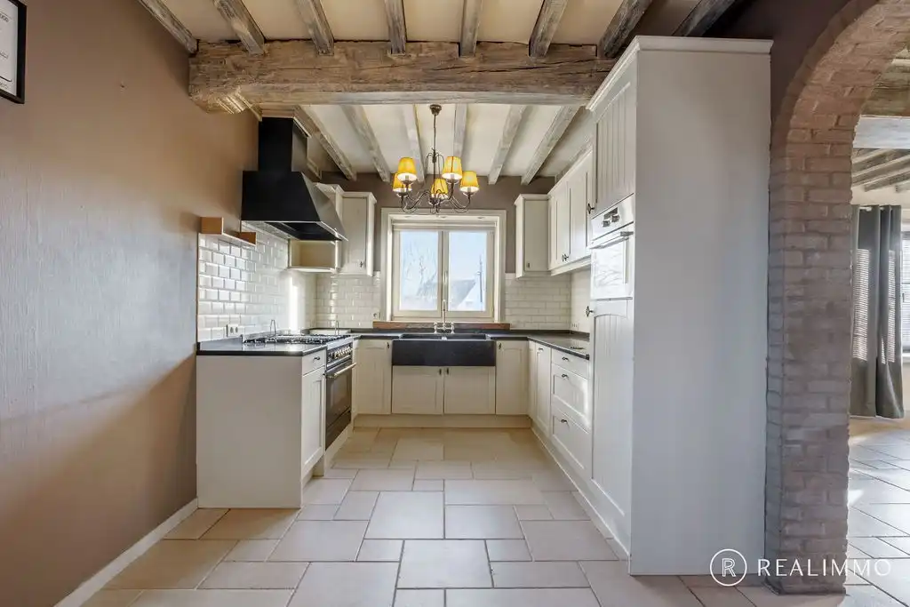 Zéér ruime rustig gelegen villa met bijgebouwen op  8.292m² foto 11